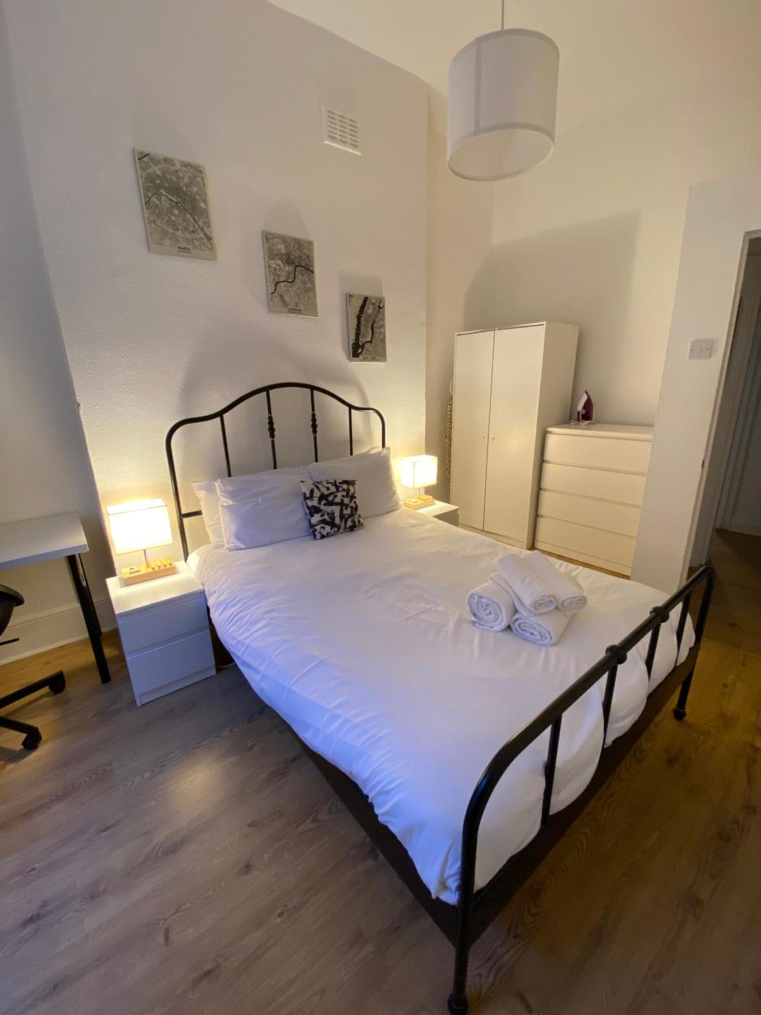Stay In The Heart Of Soho Лондон Екстериор снимка